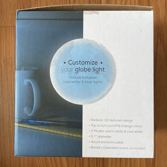 ❤️ LED Earth Light New in Box - Picture 4 of 5